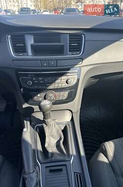 Седан Peugeot 508 2011 в 