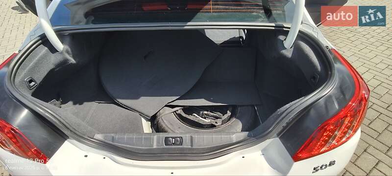 Седан Peugeot 508 2012 в Золочеві