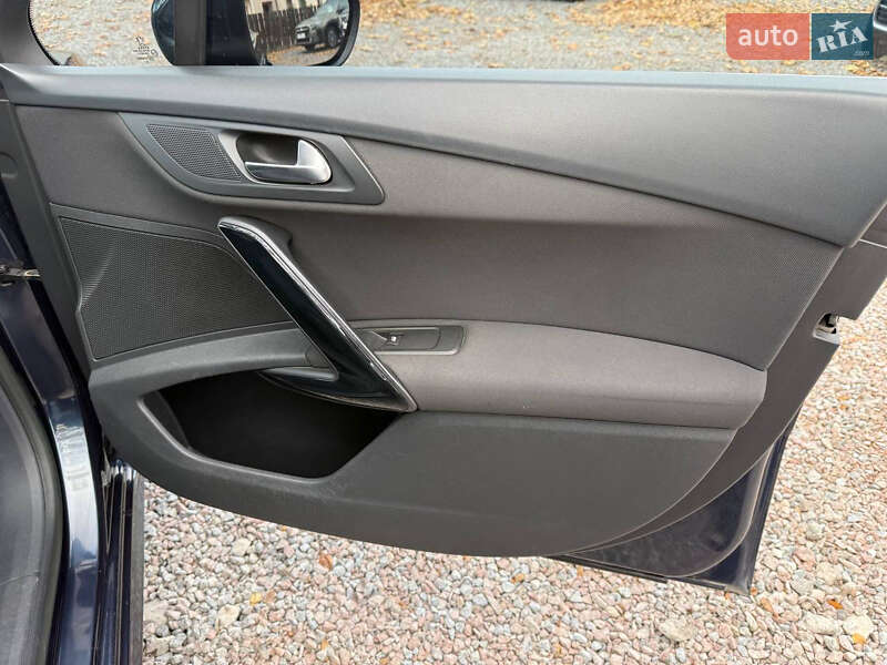 Седан Peugeot 508 2014 в Стрию