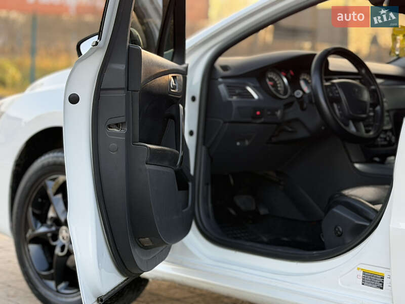 Седан Peugeot 508 2013 в Львове