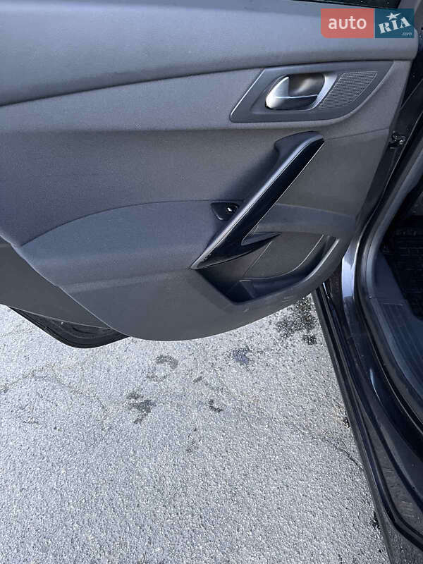 Седан Peugeot 508 2011 в Корсуне-Шевченковском