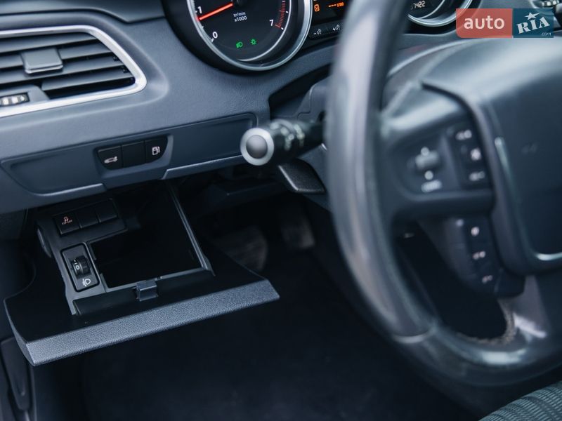 Седан Peugeot 508 2011 в Бучаче