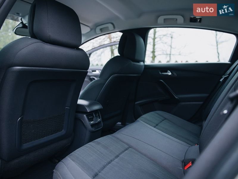 Седан Peugeot 508 2011 в Бучаче