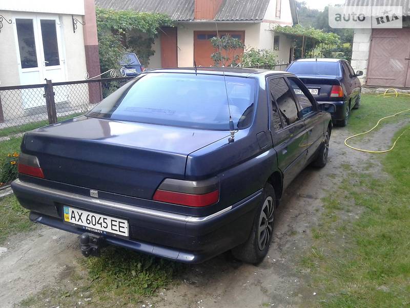 Седан Peugeot 605 1990 в Шумську