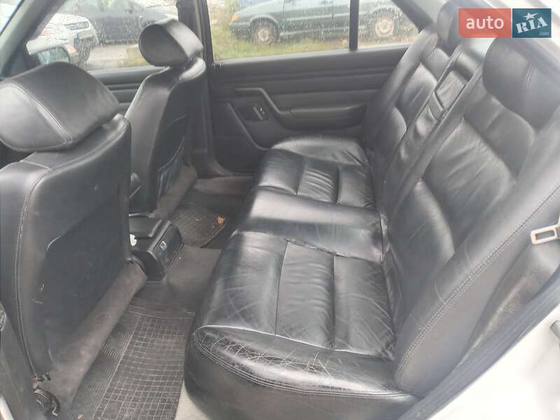 Седан Peugeot 605 1991 в Южноукраїнську