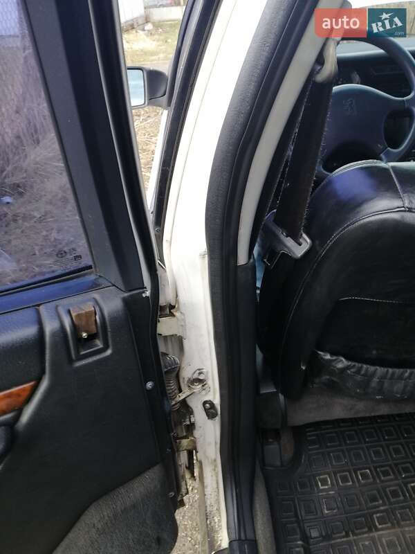 Седан Peugeot 605 1990 в Львові