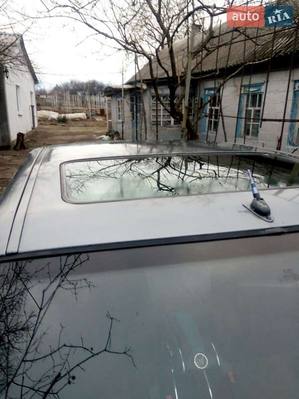 Седан Peugeot 605 1991 в Желтых Водах