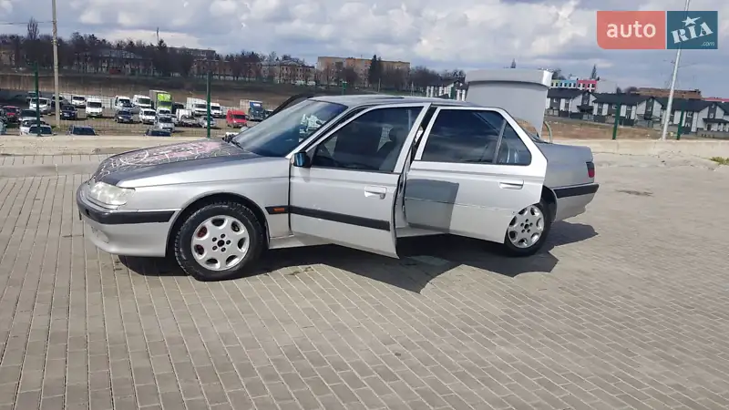 Peugeot 605