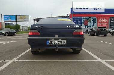 Седан Peugeot 605 1992 в Ровно