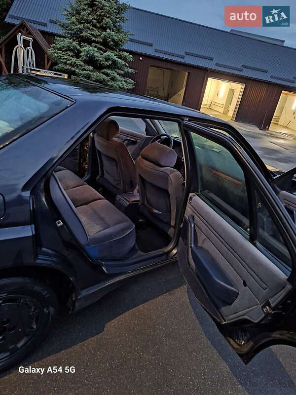 Седан Peugeot 605 1991 в Бару