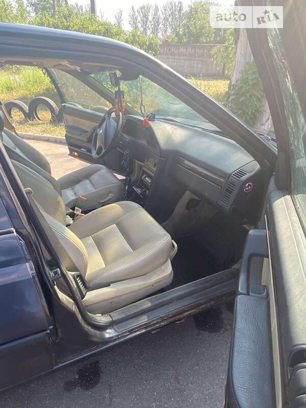 Седан Peugeot 605 1998 в Кривом Роге
