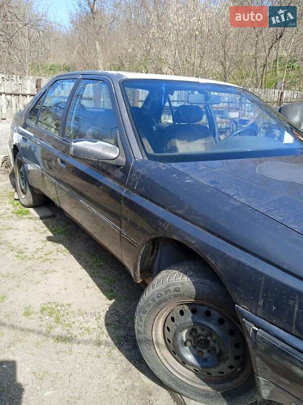 Седан Peugeot 605 1990 в Черкасах