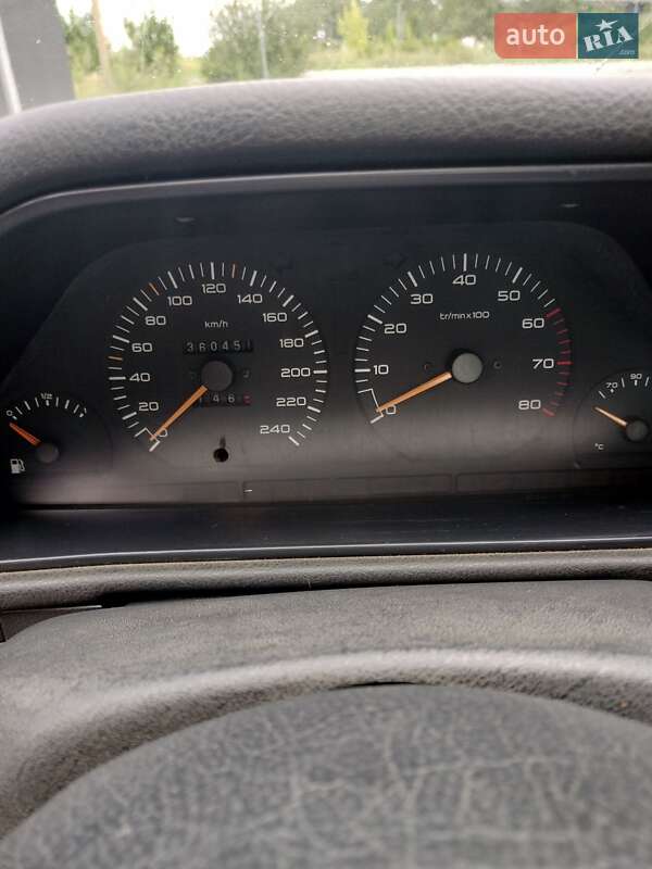 Седан Peugeot 605 1994 в Козове