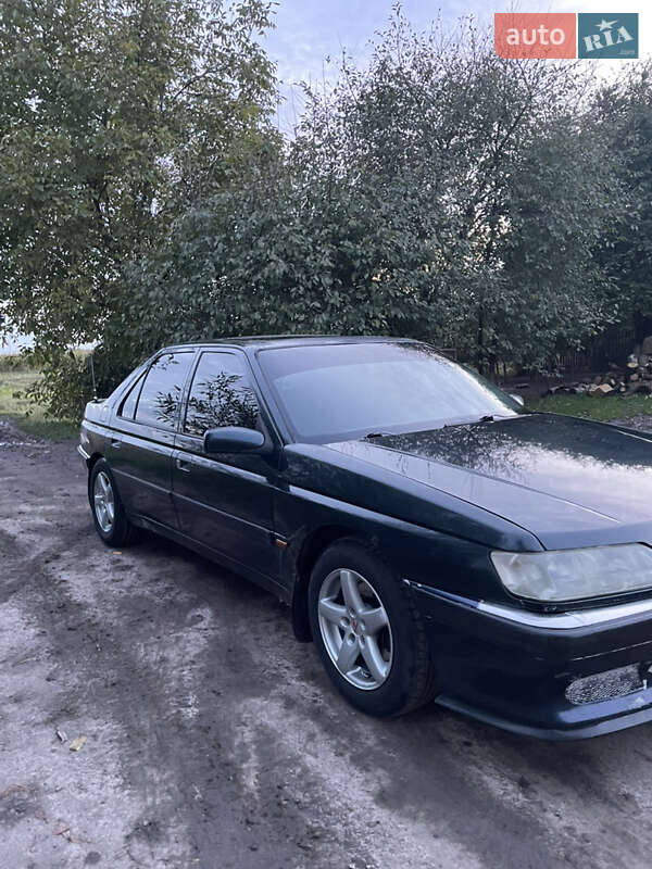 Седан Peugeot 605 1995 в Буську