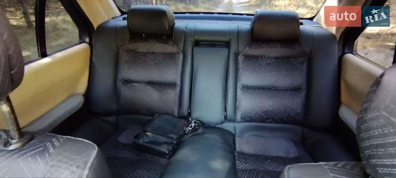 Седан Peugeot 605 1990 в Славуті