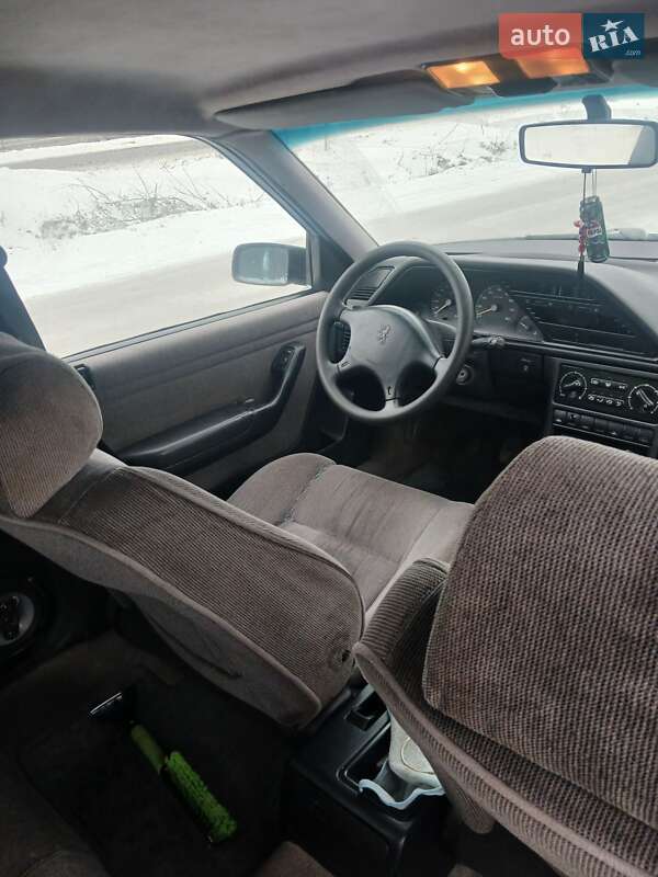 Седан Peugeot 605 1990 в Житомире