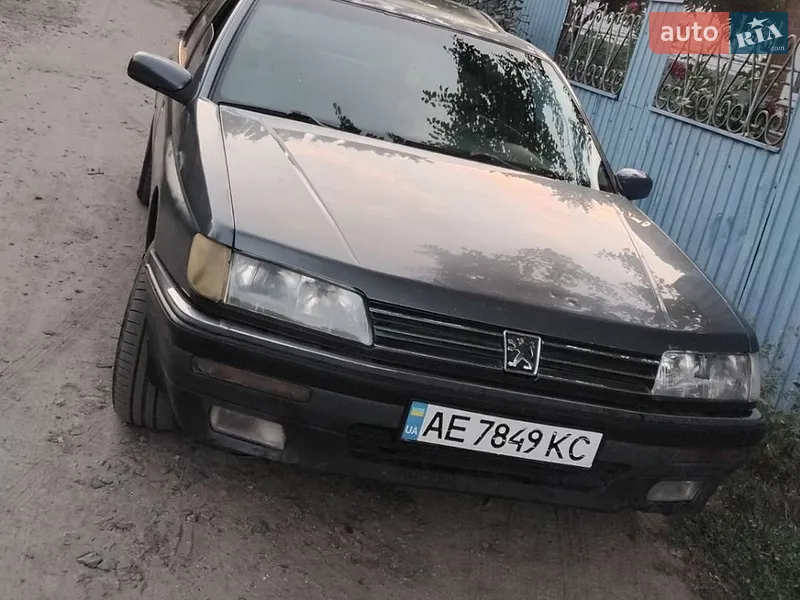 Peugeot 605 1990
