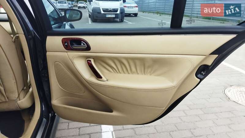 Седан Peugeot 607 2005 в Дубні