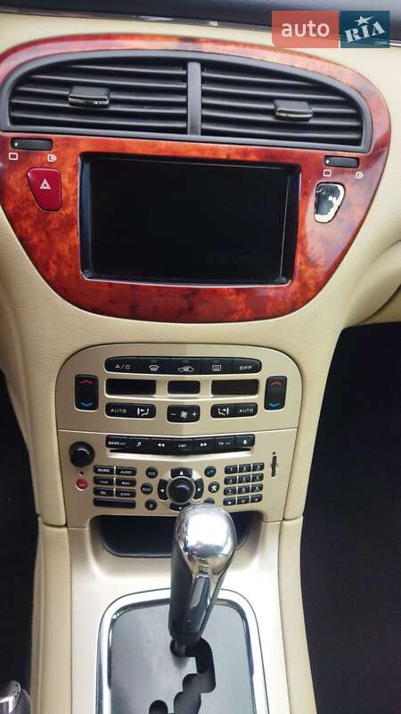 Седан Peugeot 607 2005 в Дубні