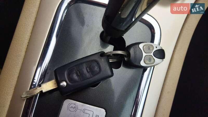 Седан Peugeot 607 2005 в Дубні