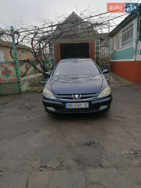 Peugeot 607 2002