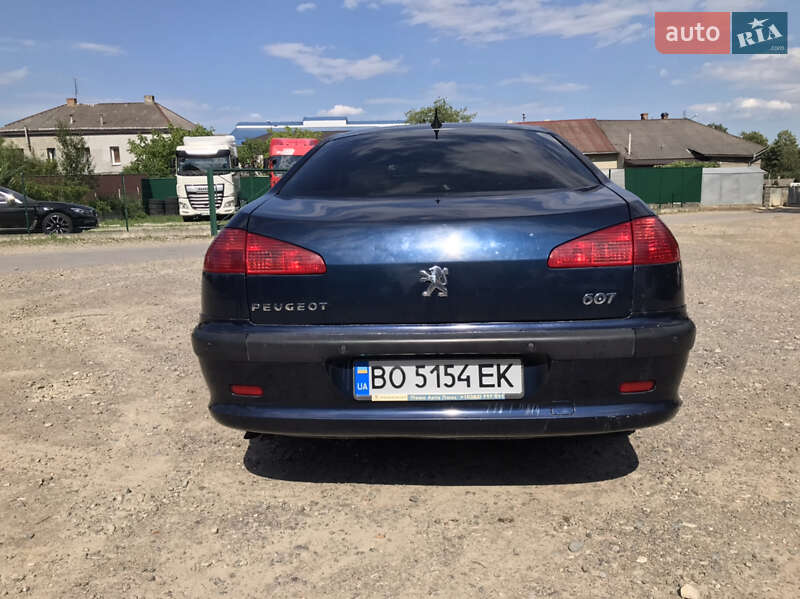 Седан Peugeot 607 2002 в Отинії