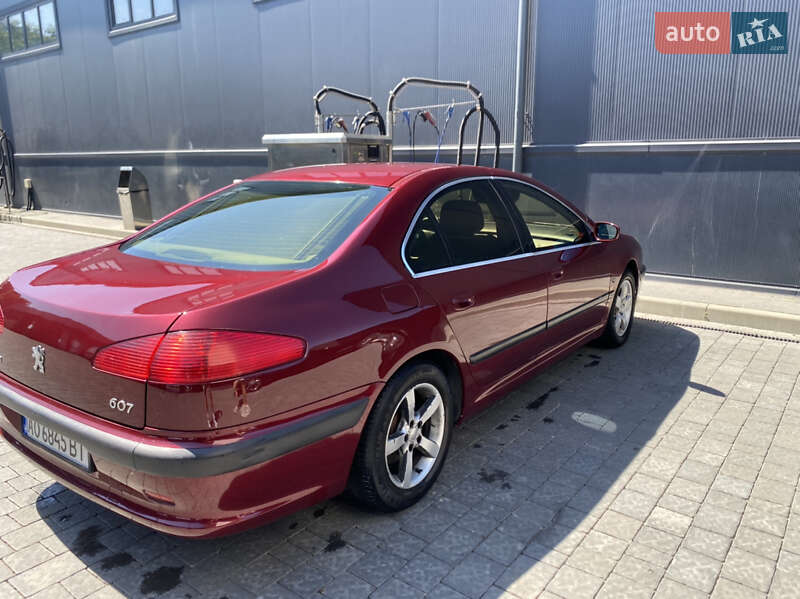 Peugeot 607 2004