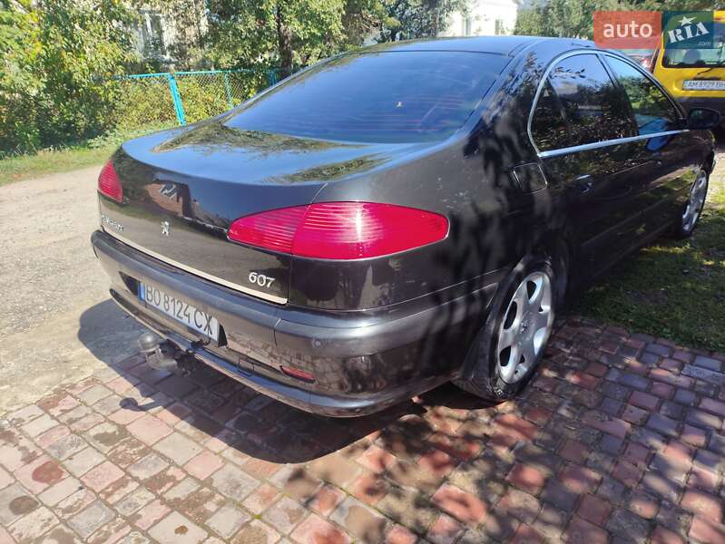 Peugeot 607 2001