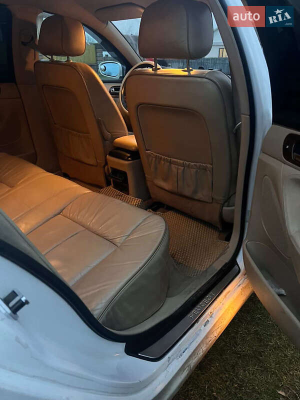 Седан Peugeot 607 2004 в Рівному