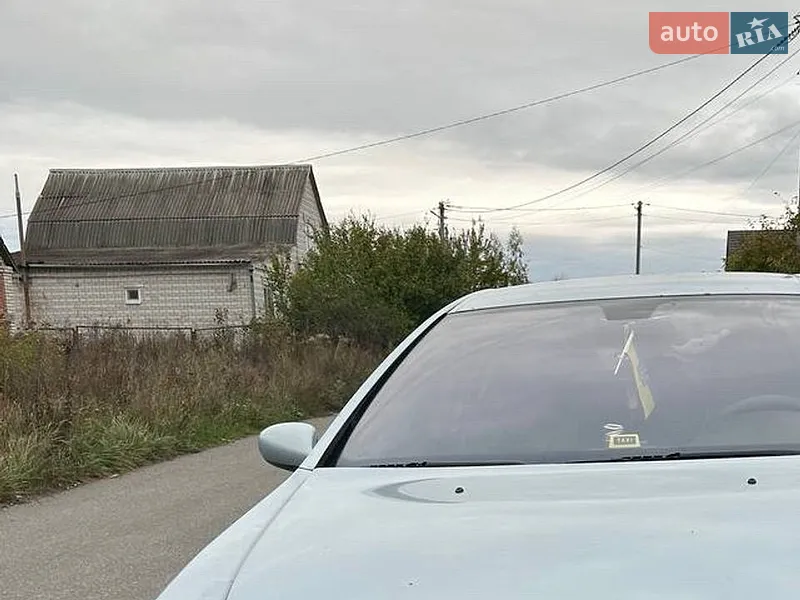 Peugeot 607 2001