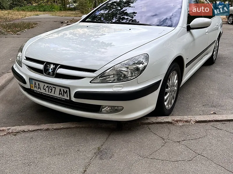 Peugeot 607 2002