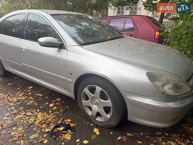 Peugeot 607