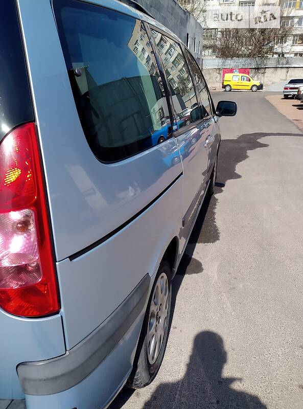 Мінівен Peugeot 807 2004 в Житомирі