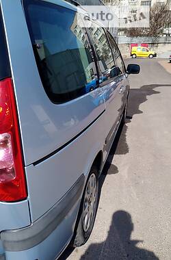 Минивэн Peugeot 807 2004 в 