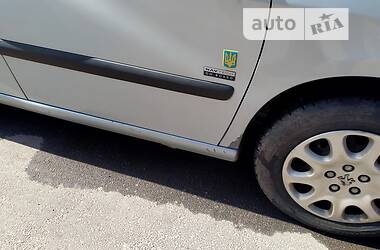 Минивэн Peugeot 807 2004 в 
