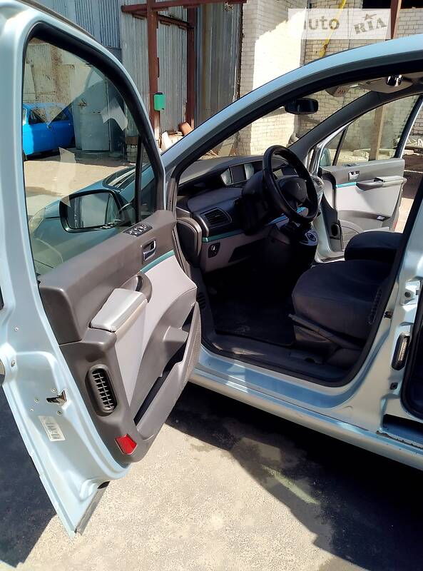 Мінівен Peugeot 807 2004 в Житомирі