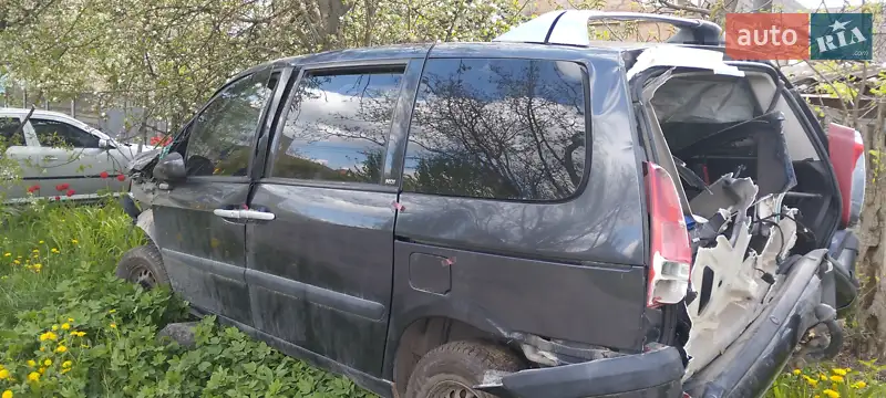 Peugeot 807 2004