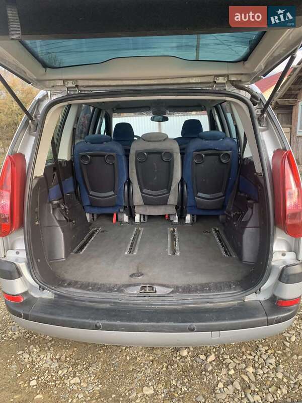 Мінівен Peugeot 807 2004 в Косові фото 7 Мінівен Peugeot 807 2004 в Косові