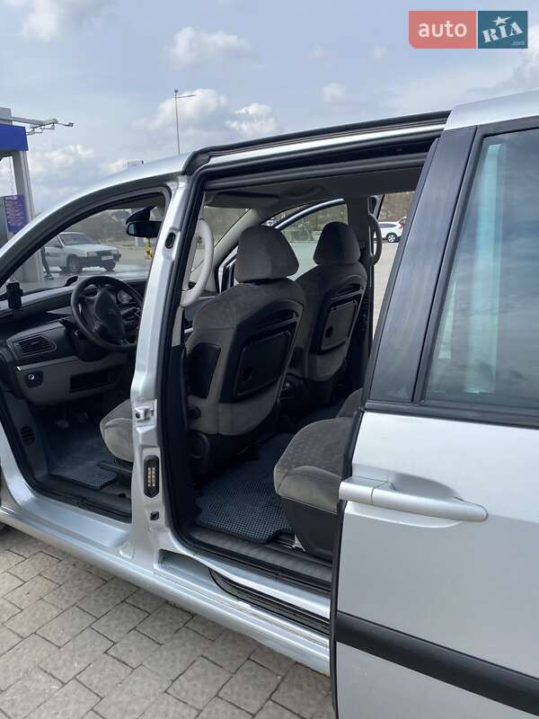 Мінівен Peugeot 807 2005 в Тлумачі