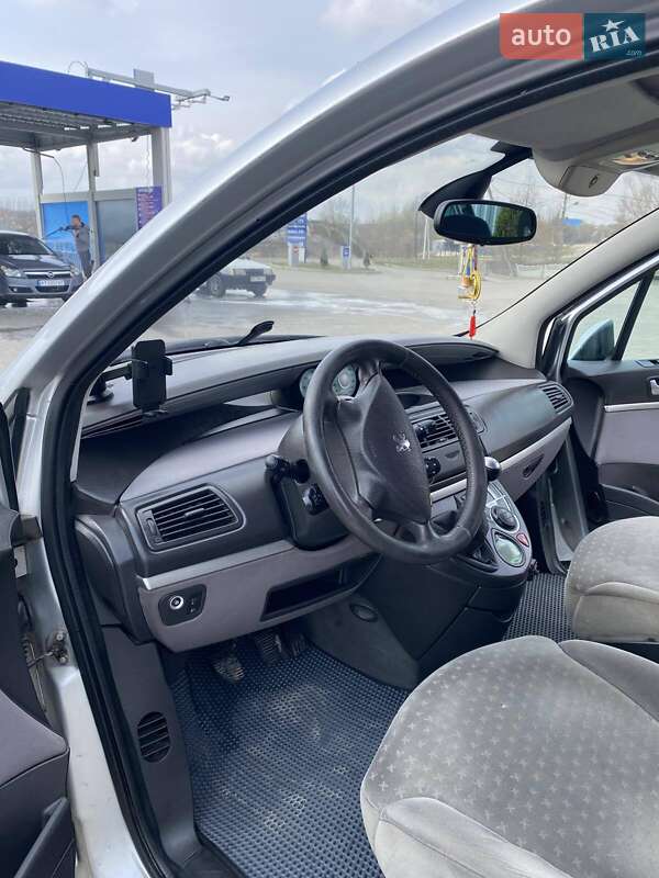 Мінівен Peugeot 807 2005 в Тлумачі