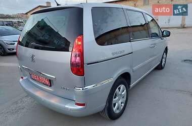 Минивэн Peugeot 807 2011 в 