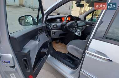 Минивэн Peugeot 807 2011 в 