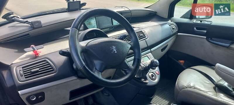 Мінівен Peugeot 807 2003 в Дніпрі