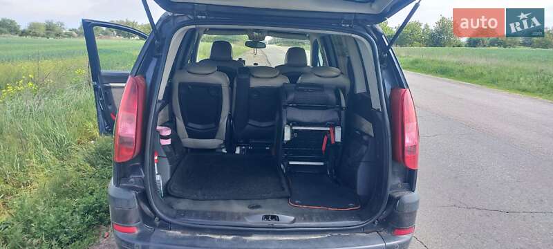 Мінівен Peugeot 807 2003 в Дніпрі