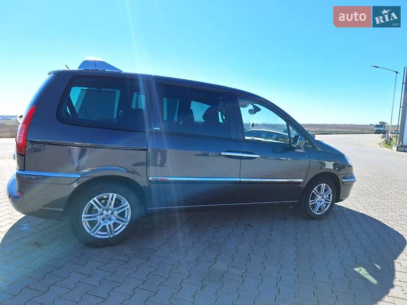 Минивэн Peugeot 807 2009 в Изяславе