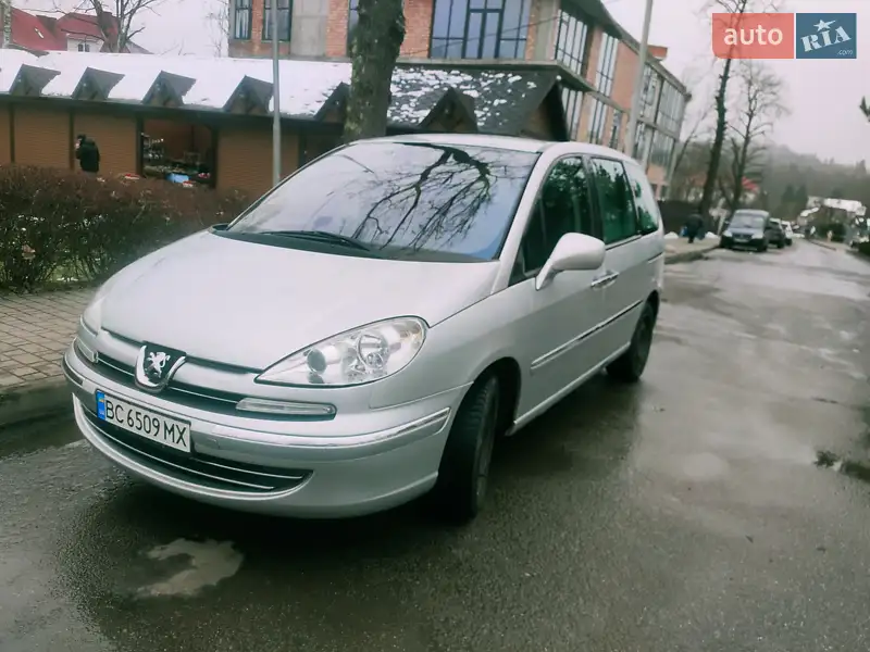 Peugeot 807 2010