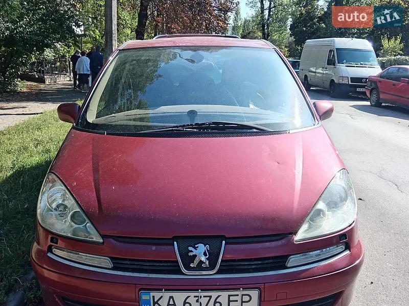Peugeot 807