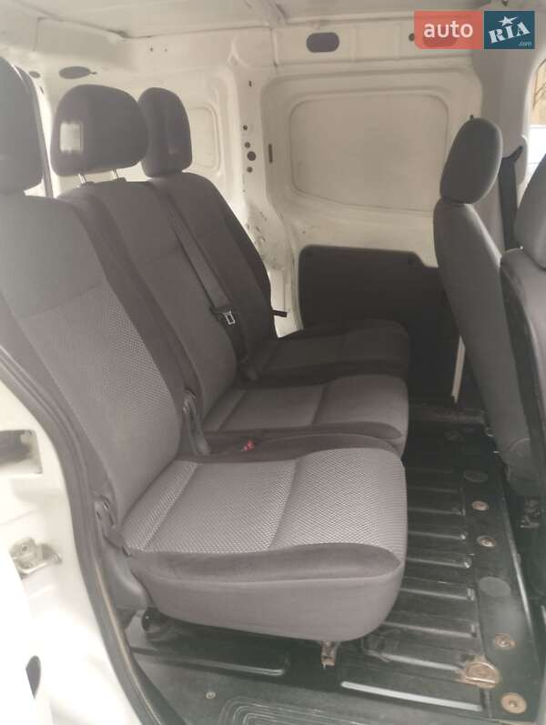 Вантажопасажирський фургон Peugeot Bipper 2012 в Києві фото 3 Вантажопасажирський фургон Peugeot Bipper 2012 в Києві