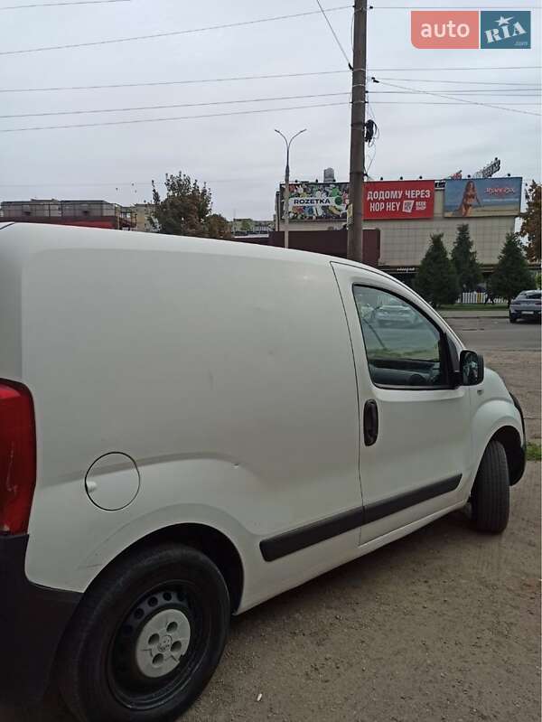 Минивэн Peugeot Bipper 2008 в Каменском фото Минивэн Peugeot Bipper 2008 в Каменском