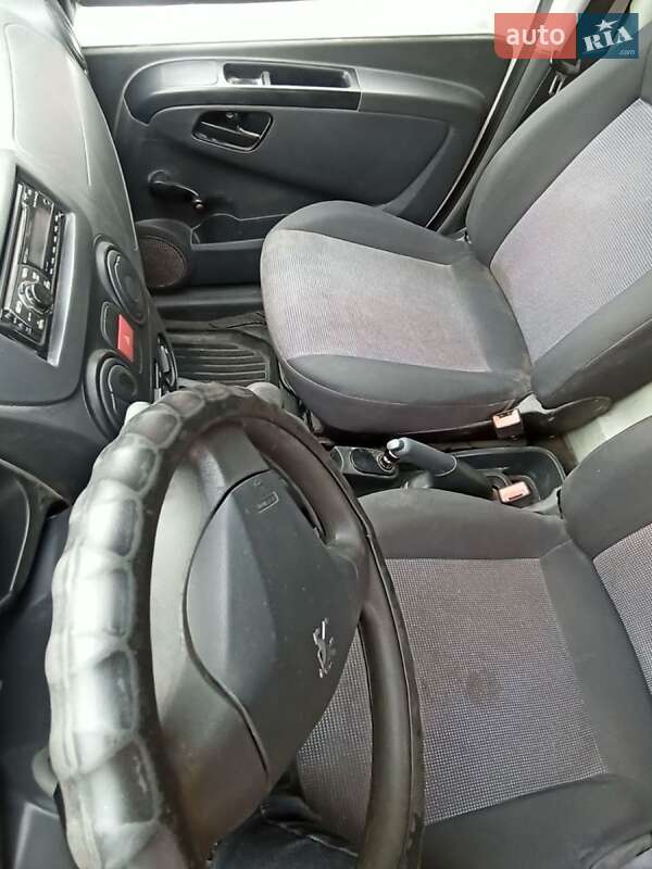 Минивэн Peugeot Bipper 2008 в Каменском фото 3 Минивэн Peugeot Bipper 2008 в Каменском